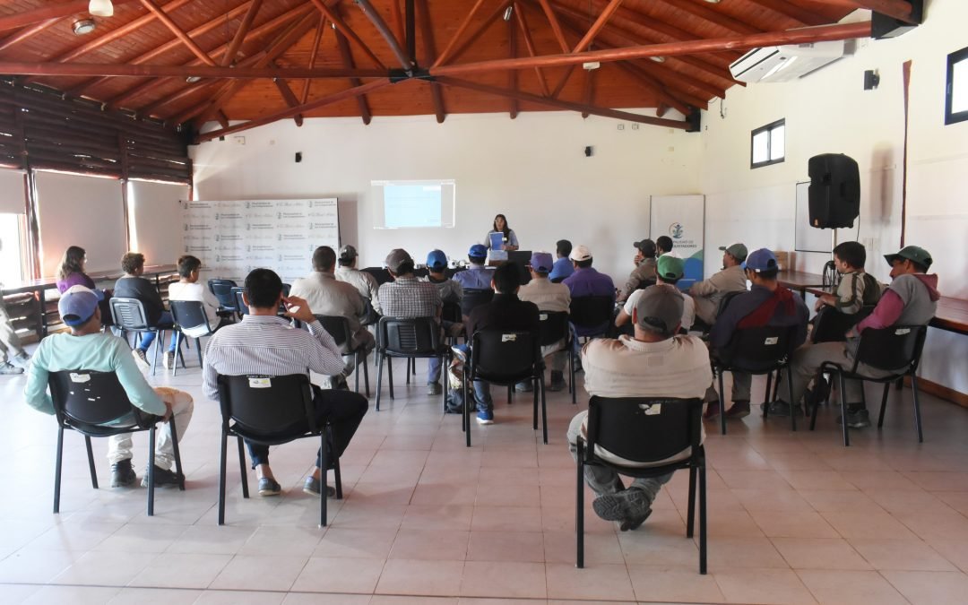 CHARLA SOBRE SISTEMA DE DESAGUES CLOACALES