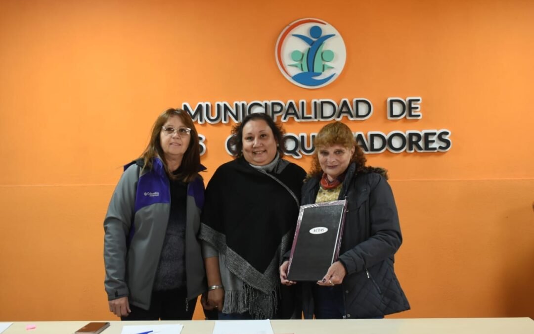 ENTREGA DE LIBRO DE REGISTRO A INSTITUCIONES