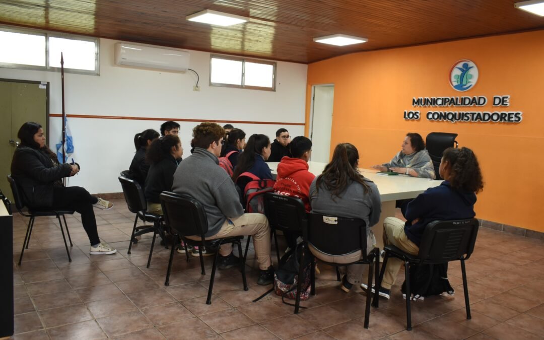 REUNIÓN CON ESTUDIANTES DE AGROTECNICA