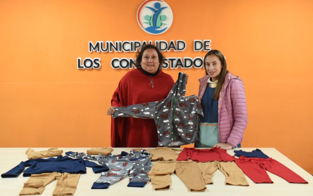 INDUMENTARIA CONFECCIONADA EN TALLER MUNCIPAL