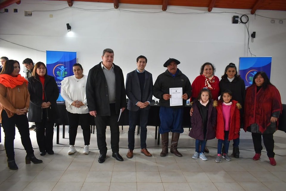 ENTREGA ESCRITURA VIVIENDAS IAPV