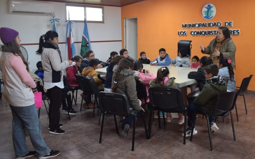 VISITAS DE ALUMNOS AL MUNICIPIO