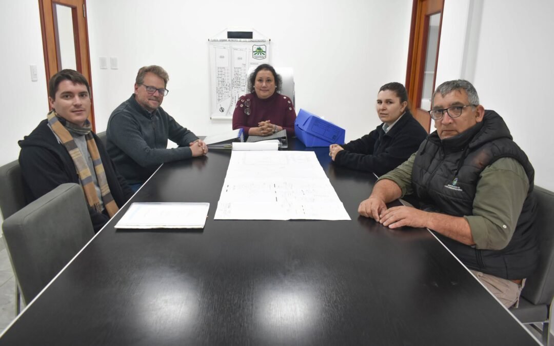 Importante reunión con municipio de Mocoretá
